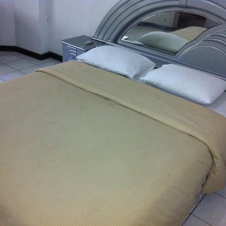Catellya Guest House Cipaku Bandung Buitenkant foto